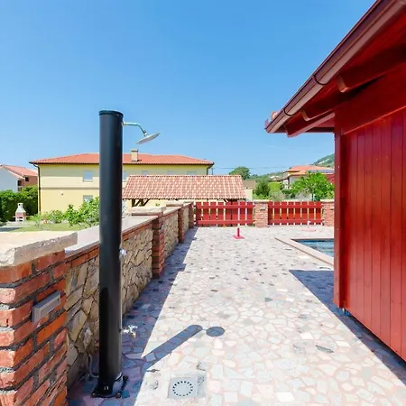 Dobrivoje Apartment Banjol