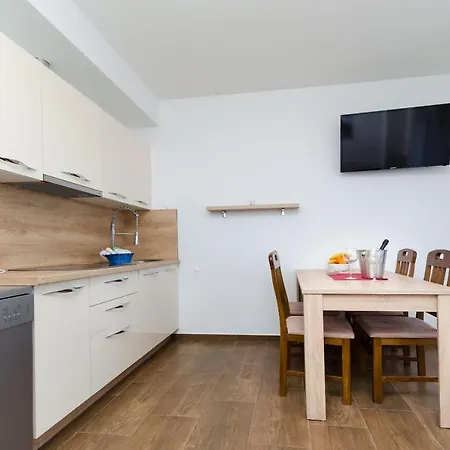 Dobrivoje Apartment *